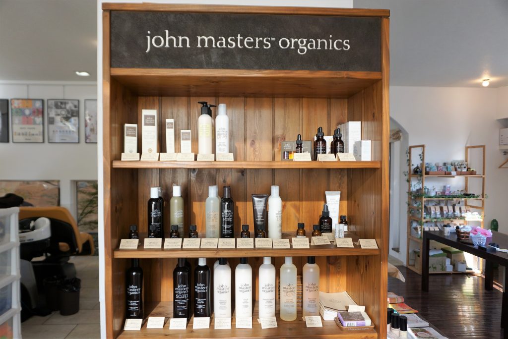 john masters organicsの棚