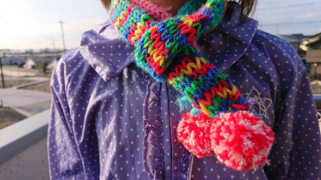 園児でも編めちゃう！？かんたん手編みのマフラーづくり | ふじのみやハハラッチ